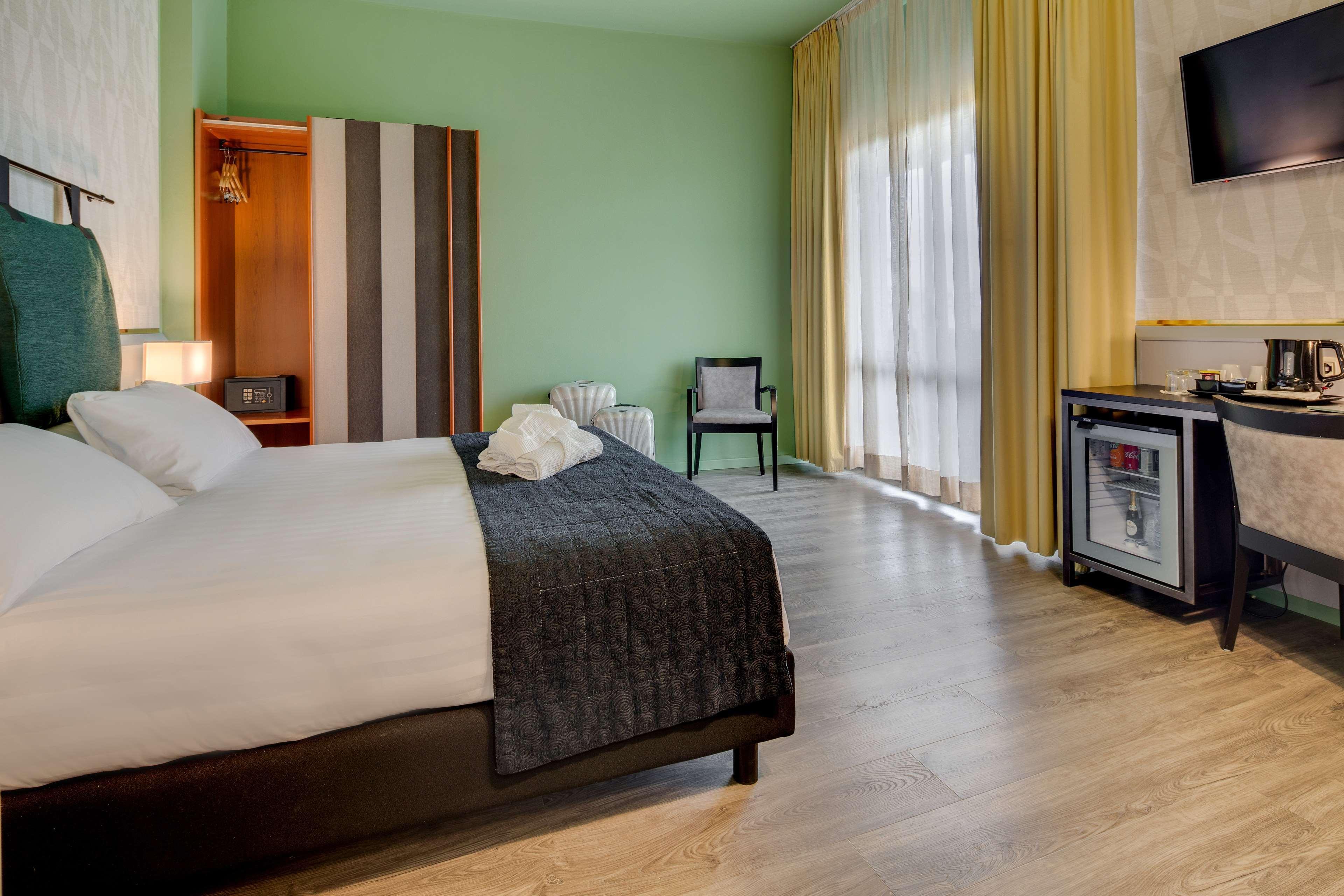 เบสต์ เวสเทิร์น พลัส ซีเอชซี ฟลอเรนซ์ Hotel ภายนอก รูปภาพ