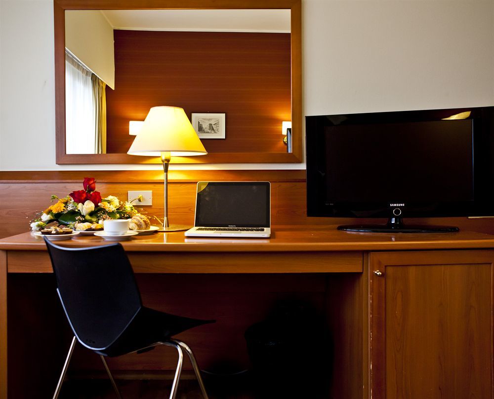 เบสต์ เวสเทิร์น พลัส ซีเอชซี ฟลอเรนซ์ Hotel ภายนอก รูปภาพ